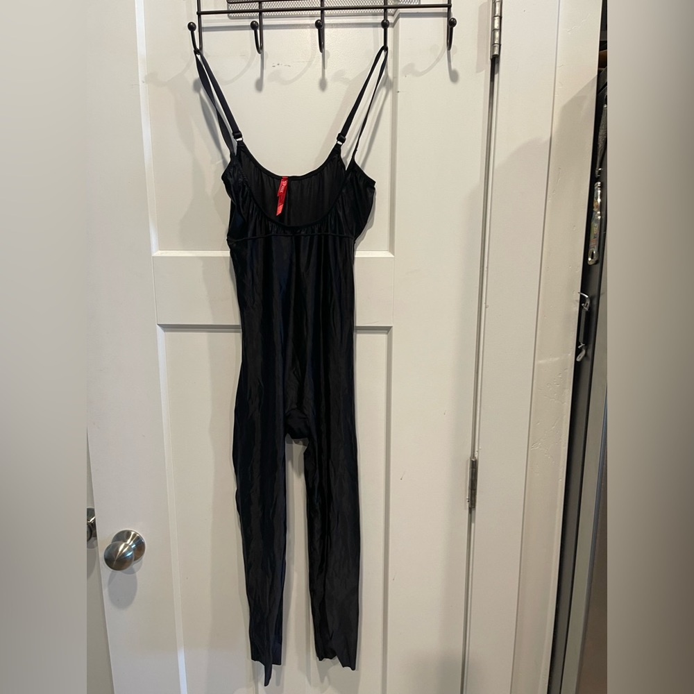 Spanx Suit Your Fancy Open-Bust Catsuit Size XL Very Black.